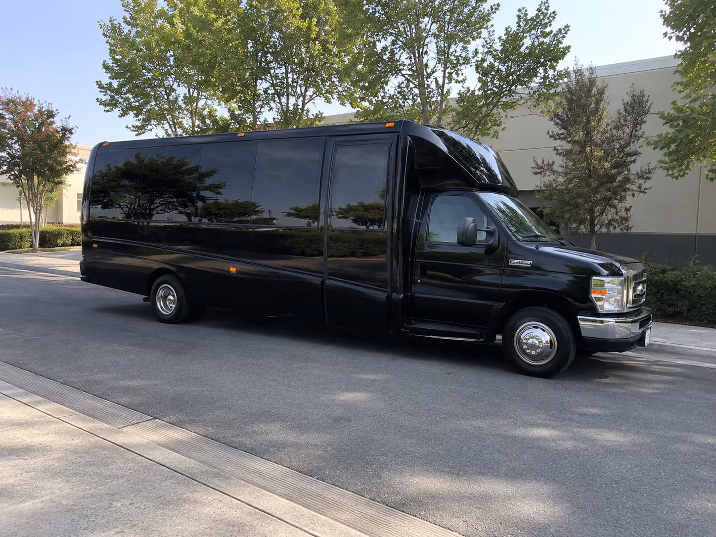 Minneapolis Bachelor & Bachelorette Transportation party bus exterior