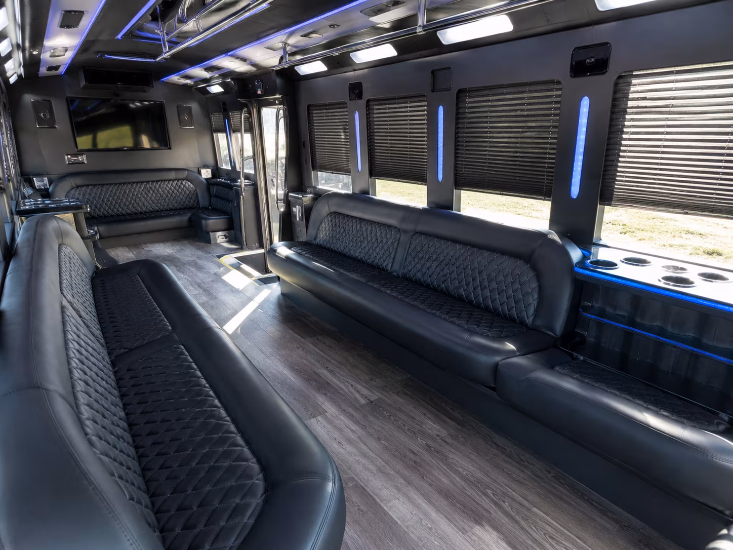 Minneapolis Bachelor & Bachelorette Transportation party bus exterior