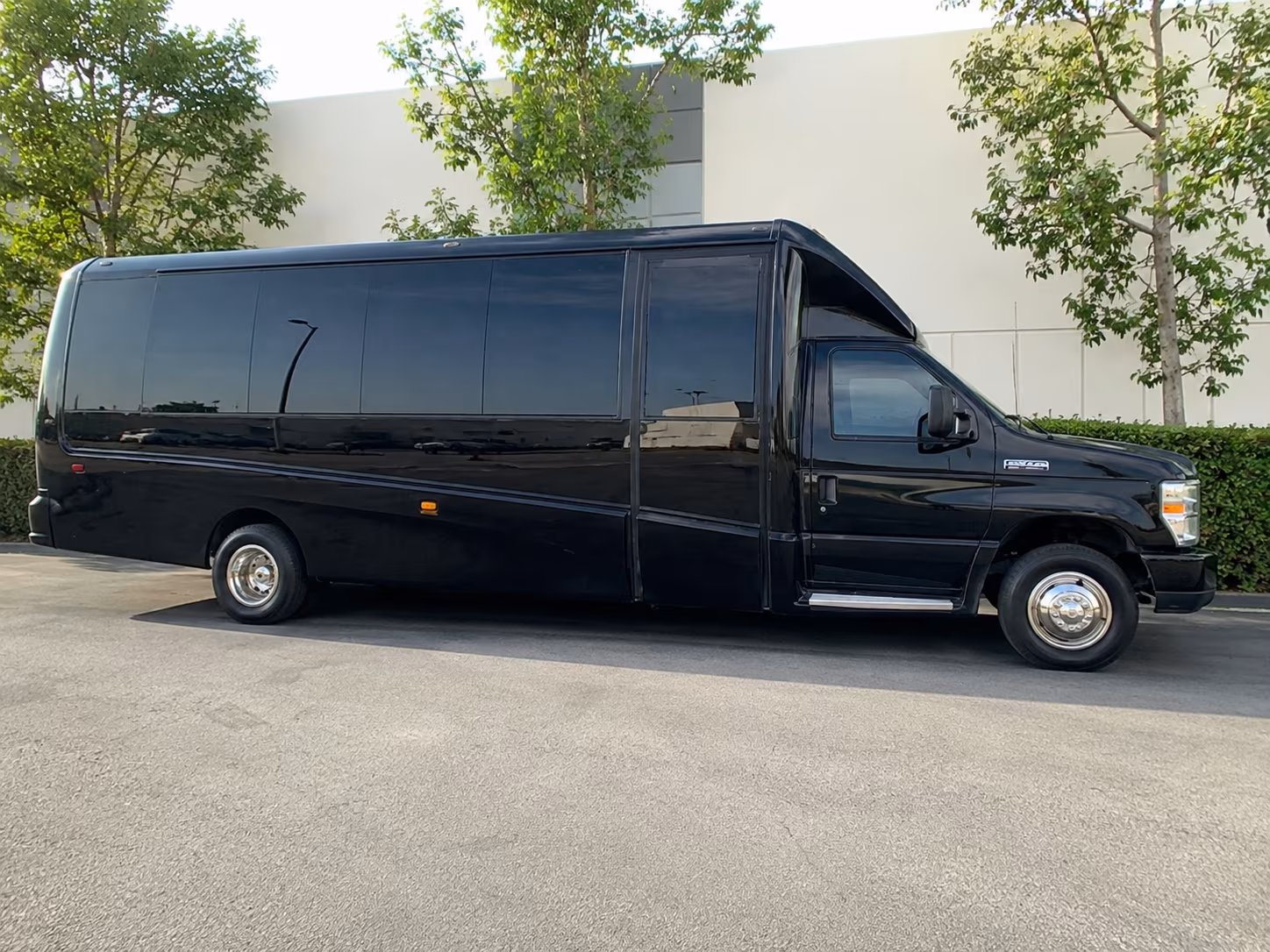 Minneapolis Corporate Transportation party bus exterior
