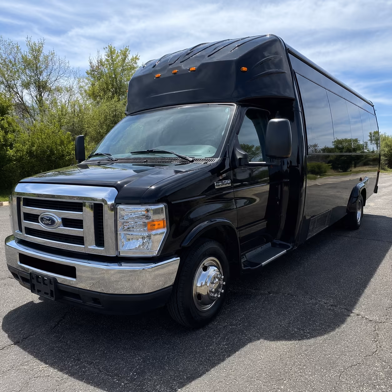 Minneapolis Sporting Event Transportation party bus exterior