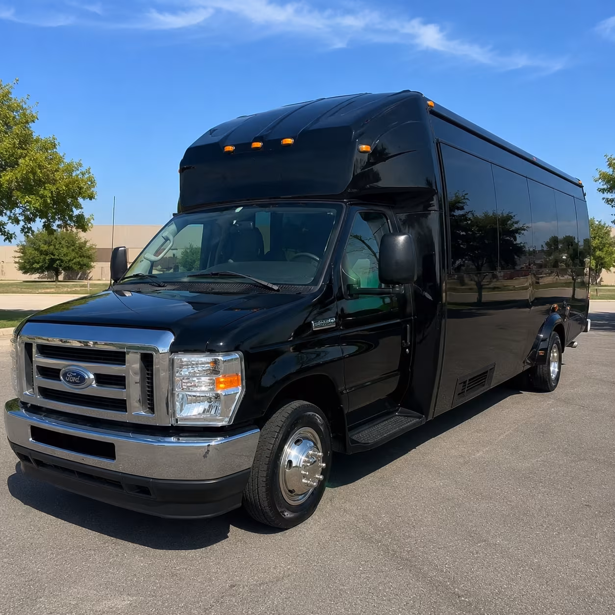 Minneapolis Winery Tour & Pub Crawl Transportation party bus exterior