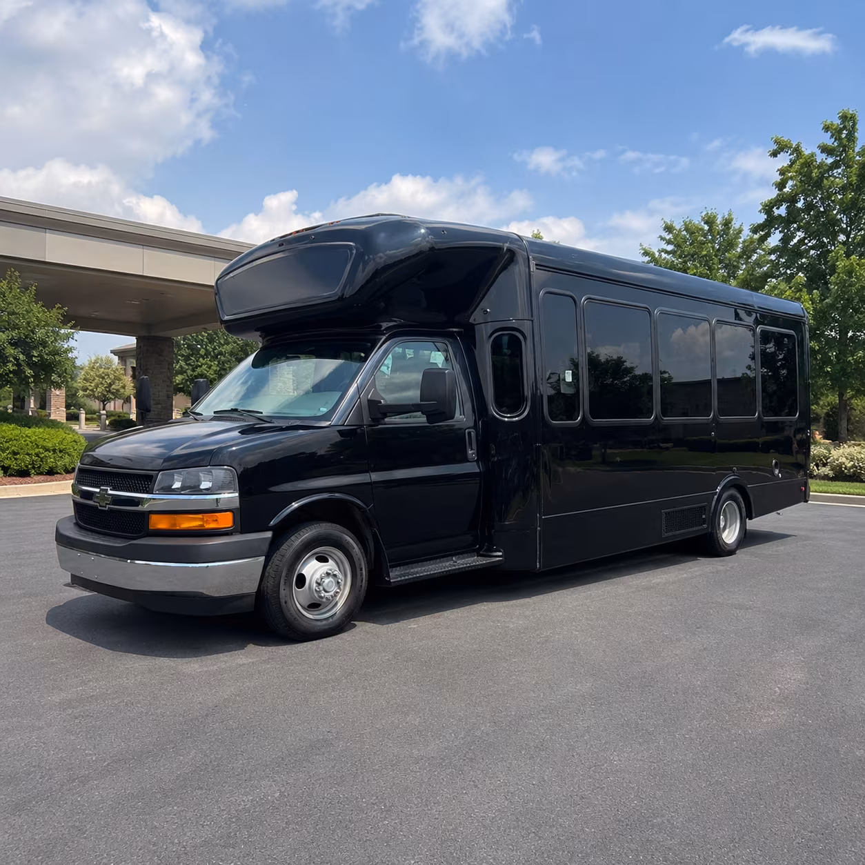 Minneapolis Winery Tour & Pub Crawl Transportation party bus exterior