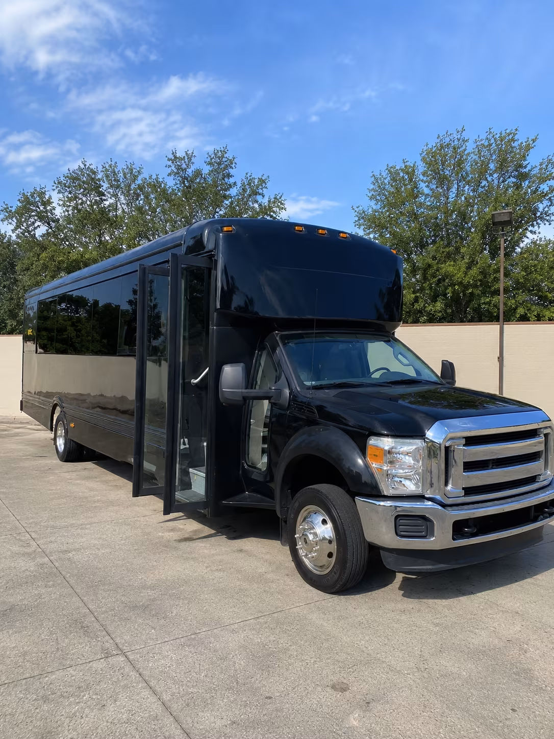Plymouth Winery Tour & Pub Crawl Transportation